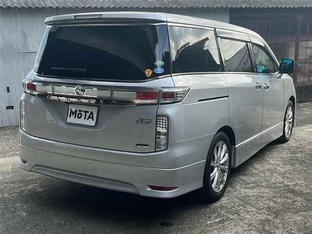 NISSAN ELGRAND 2013