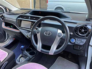 TOYOTA AQUA 2016