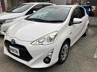 TOYOTA AQUA 2015