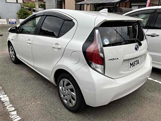 TOYOTA AQUA 2015
