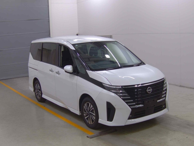 NISSAN SERENA 2023