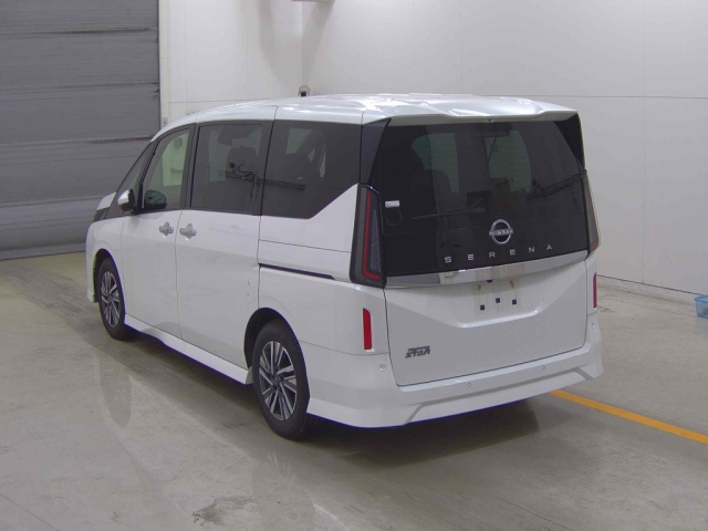 NISSAN SERENA 2023