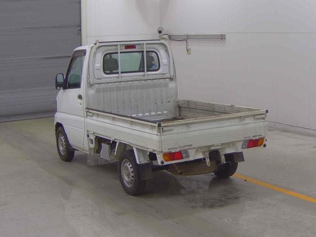 NISSAN CLIPPER TRUCK 2011