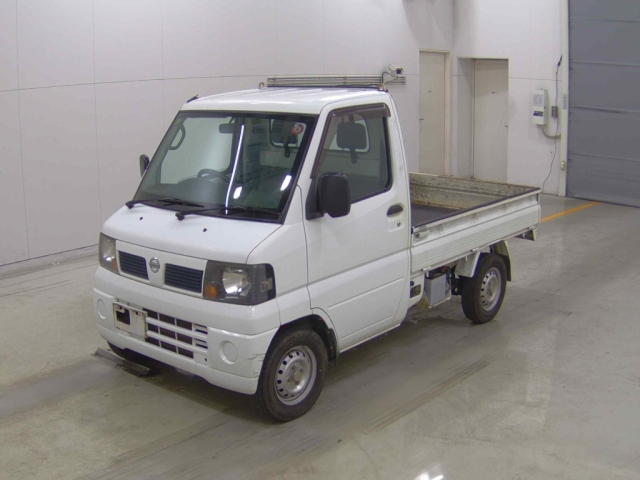 NISSAN CLIPPER TRUCK 2011