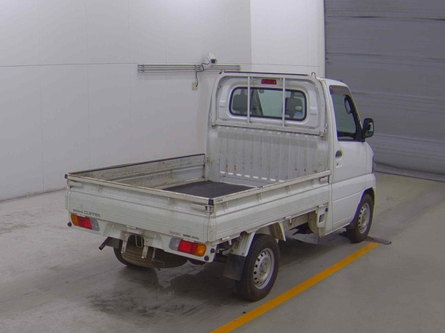 NISSAN CLIPPER TRUCK 2011