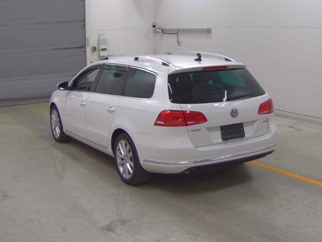 VOLKSWAGEN PASSAT VARIANT 2014