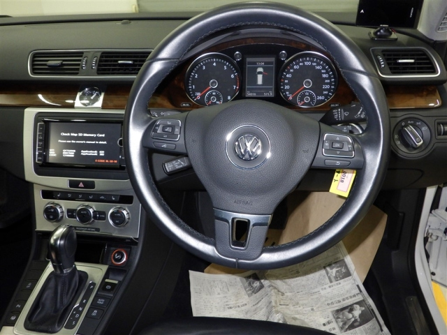 VOLKSWAGEN PASSAT VARIANT 2014