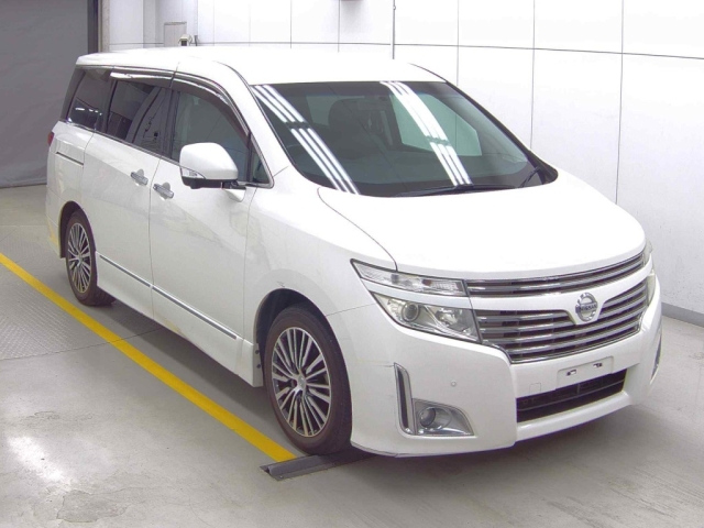 NISSAN ELGRAND 2010