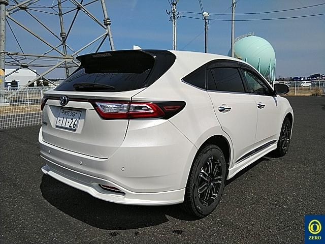 TOYOTA HARRIER 2017