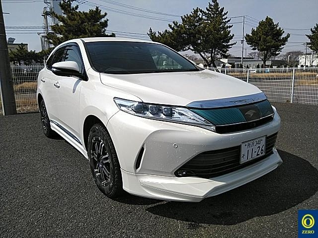TOYOTA HARRIER 2017