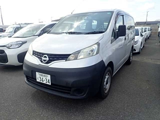 NISSAN NV200