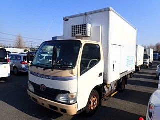 TOYOTA DYNA