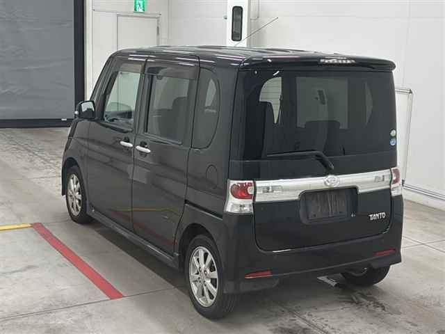 DAIHATSU TANTO 2008