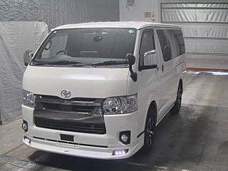 TOYOTA HIACE VAN