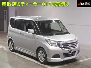 MITSUBISHI DELICA D2