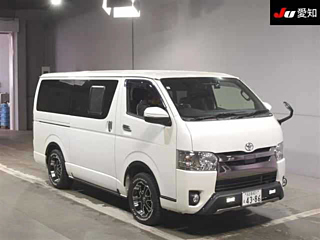 TOYOTA HIACE VAN