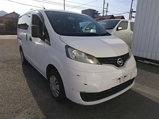 NISSAN NV200
