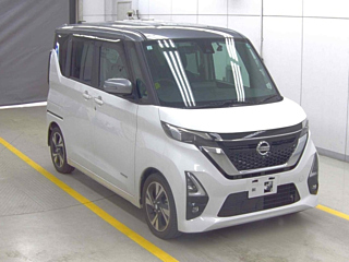 NISSAN ROOX