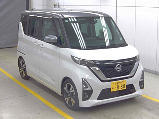 NISSAN ROOX