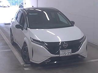 NISSAN AURA