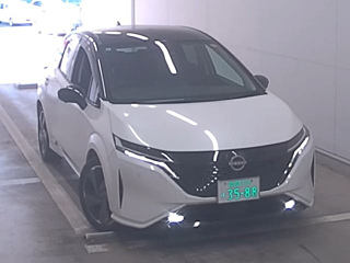 NISSAN AURA