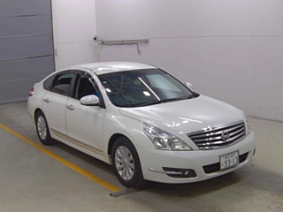 NISSAN TEANA