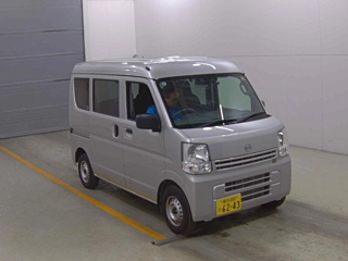 NISSAN CLIPPER VAN