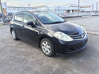 NISSAN TIIDA