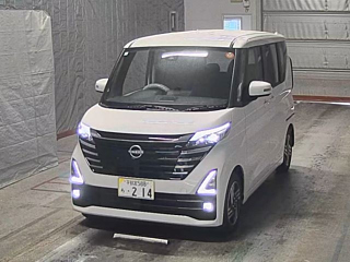 NISSAN ROOX