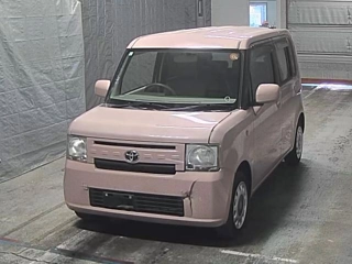 TOYOTA PIXIS SPACE