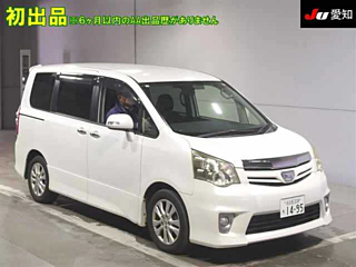 TOYOTA NOAH