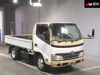 TOYOTA DYNA