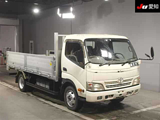 TOYOTA DYNA