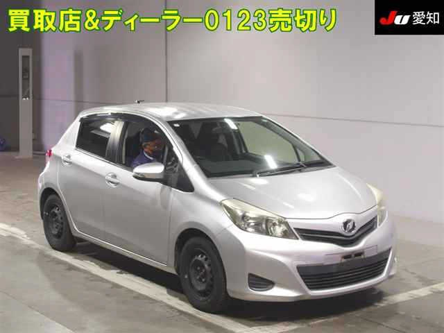TOYOTA VITZ 2013
