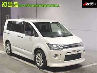 MITSUBISHI DELICA D5