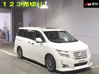 NISSAN ELGRAND