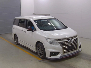 NISSAN ELGRAND
