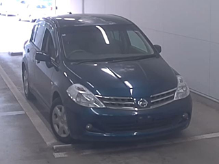 NISSAN TIIDA