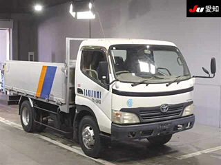 TOYOTA DYNA