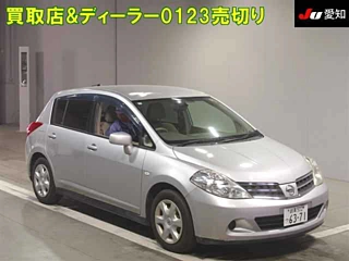 NISSAN TIIDA