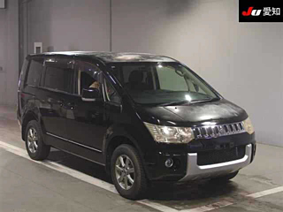 MITSUBISHI DELICA D5