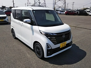 NISSAN ROOX