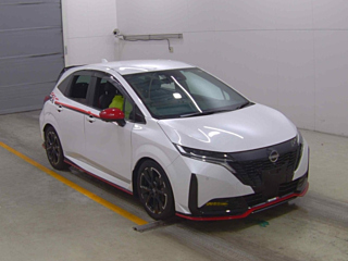 NISSAN AURA