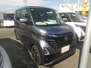 NISSAN ROOX