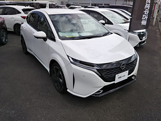 NISSAN AURA