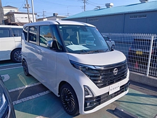 NISSAN ROOX