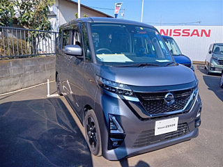 NISSAN ROOX