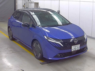 NISSAN AURA