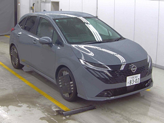 NISSAN AURA