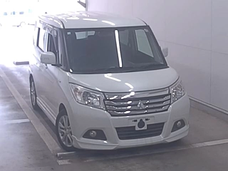 MITSUBISHI DELICA D2